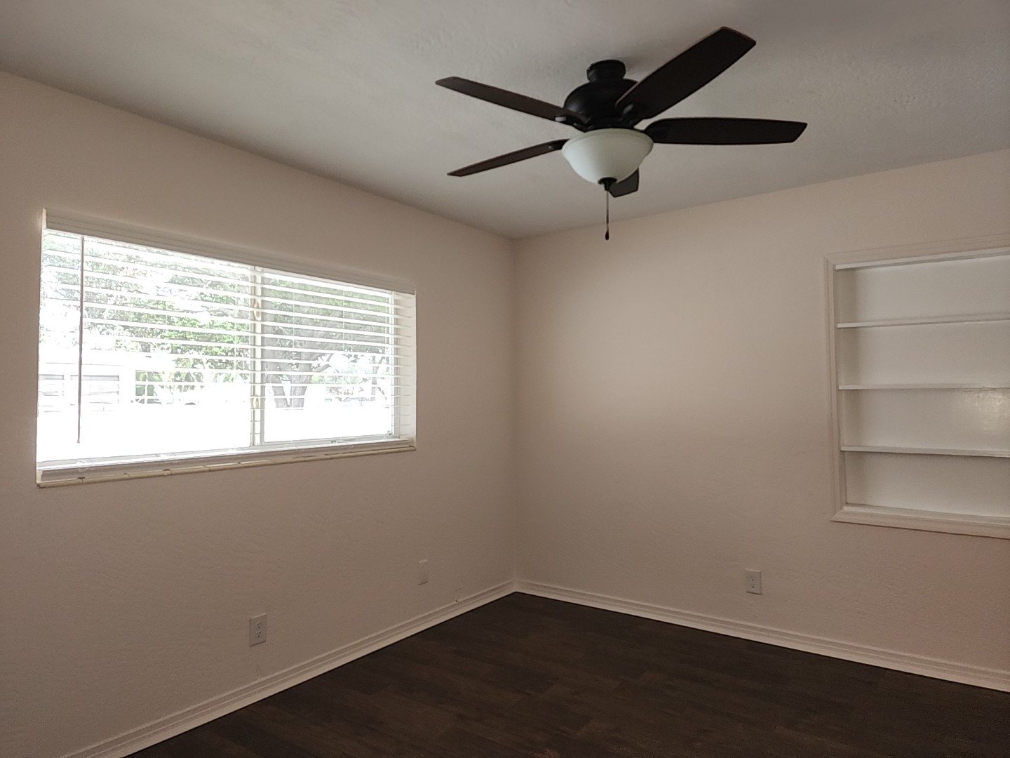 50 - bedroom - middle